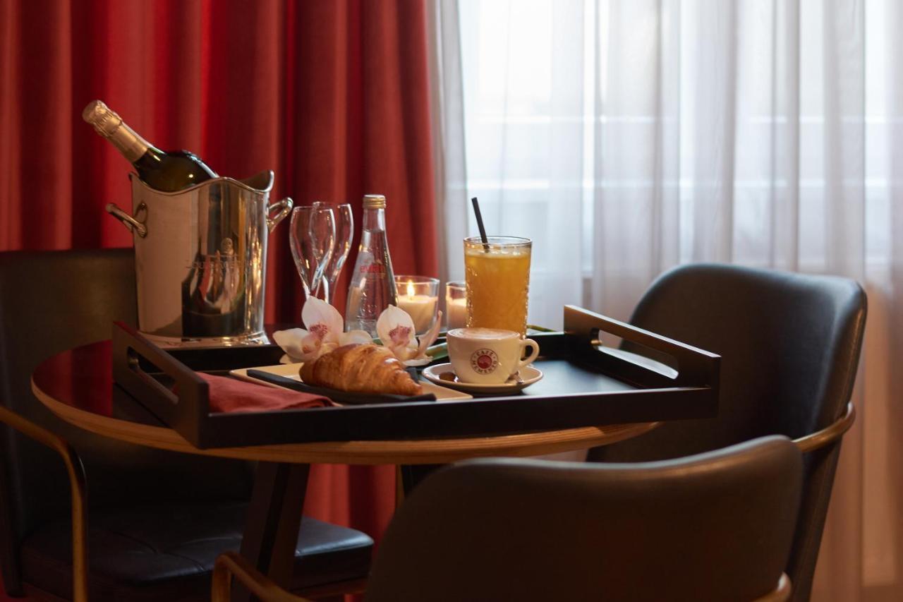 The Embassy Suites 소피아 외부 사진